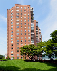 River Terrace Apartments in Bronx, NY - Foto de edificio - Building Photo