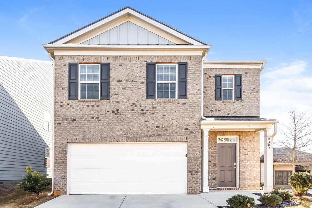 5387 Barberry Ave in Oakwood, GA - Building Photo