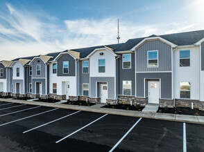 914 Martin St in Clarksville, TN - Foto de edificio - Building Photo