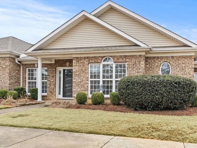 property at 21946 Williamsburg Dr