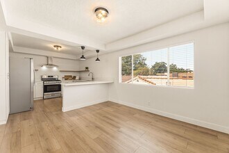 100 N El Molino St, Unit C in Alhambra, CA - Building Photo - Building Photo