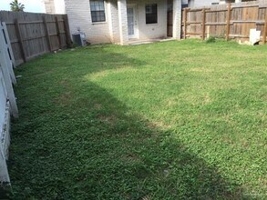 22 Charleston Dr in Pharr, TX - Building Photo - Building Photo