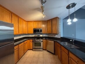 2305 Echelon Cir in Matteson, IL - Building Photo - Building Photo