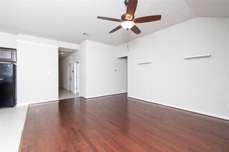 136 Mistflower Ln in Kyle, TX - Building Photo - Building Photo