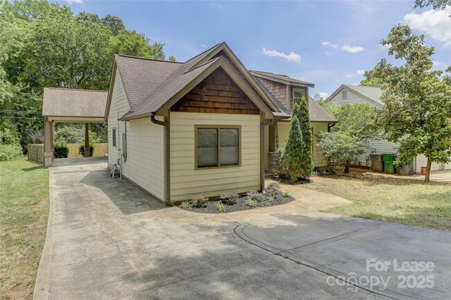448 N Summit Ave in Charlotte, NC - Building Photo - Building Photo