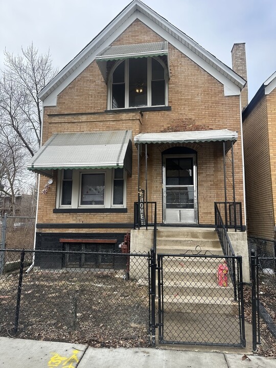 1812 S Ridgeway Ave in Chicago, IL - Building Photo