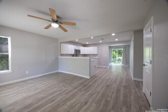 1311 Fitch St in San Antonio, TX - Building Photo - Building Photo
