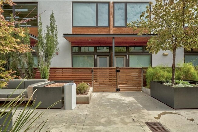property at 2002 E 7th St