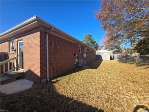 2920 E Point Dr in Chesapeake, VA - Building Photo - Building Photo