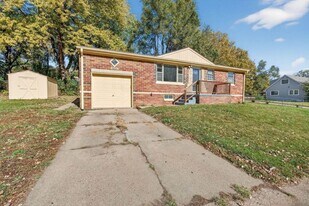 4604 Saratoga St in Omaha, NE - Building Photo