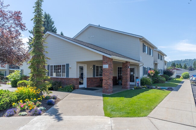 Bellwood Park Apartments in Spokane, WA - Foto de edificio - Building Photo