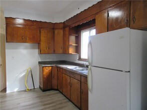 17 Myrtle St in Rochester, NY - Building Photo - Building Photo