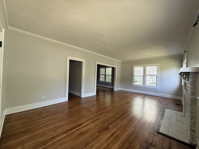 2337 Woodbine Ave in Knoxville, TN - Building Photo - Building Photo