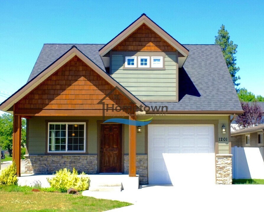1201 E Gilbert Ave in Coeur d'Alene, ID - Building Photo