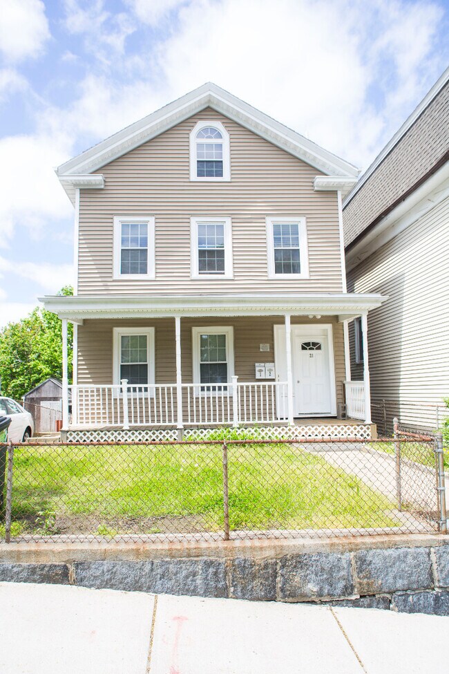 21 Alpine St, Unit 2 in Boston, MA - Building Photo - Building Photo