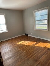 138 Madison St in Waterloo, IA - Building Photo - Building Photo