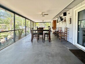 13619 57th Pl N in West Palm Beach, FL - Foto de edificio - Building Photo