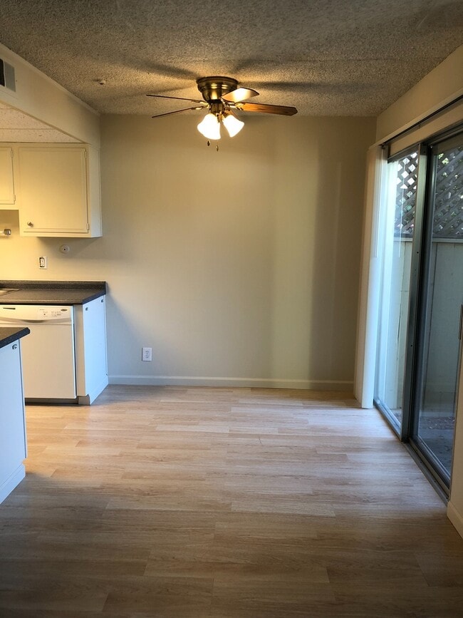 2045 Mount Olive Dr in Santa Rosa, CA - Building Photo - Building Photo