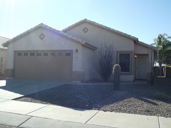 4469 W Holly Berry Way in Tucson, AZ - Building Photo - Building Photo