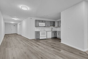 Riverside Apartments in Rahway, NJ - Building Photo