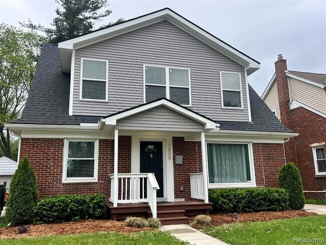 property at 1508 Gardenia Ave