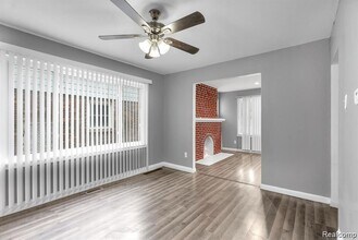 15852 Washburn St in Detroit, MI - Building Photo - Building Photo