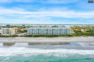 3037 S Hwy A1A in Melbourne Beach, FL - Building Photo