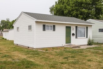 809 N. SHERMAN in Lincoln, IL - Building Photo - Building Photo