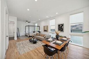 4907 Bryan St in Dallas, TX - Building Photo