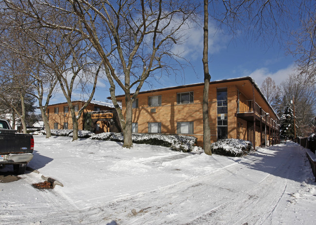 Rocky Pines Apartments in Saline, MI - Building Photo - Building Photo