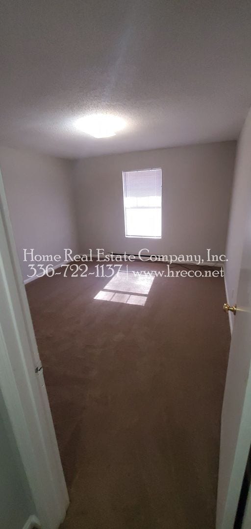 4271 Mineral Ave in Winston-Salem, NC - Foto de edificio - Building Photo