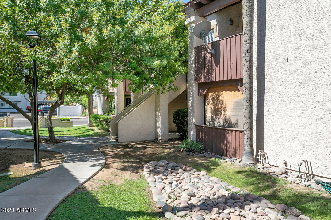 3102 E Clarendon Ave in Phoenix, AZ - Building Photo