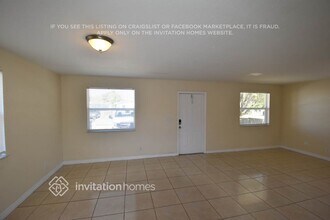 823 NW 7th St in Hallandale Beach, FL - Foto de edificio - Building Photo