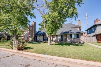 6913 N Spinnaker Ln in Oklahoma City, OK - Building Photo - Building Photo