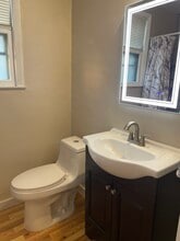 1662 N Cass St, Unit 1662 in Milwaukee, WI - Foto de edificio - Building Photo