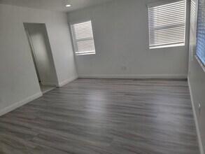 572 N Teakwood Ave in Rialto, CA - Building Photo - Building Photo