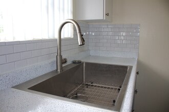 Pinon Terrace in Albuquerque, NM - Foto de edificio - Building Photo