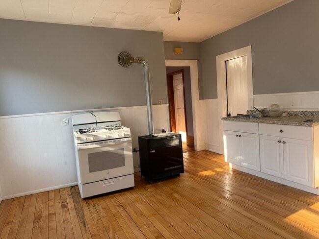 7 Dartmouth St, Unit 3