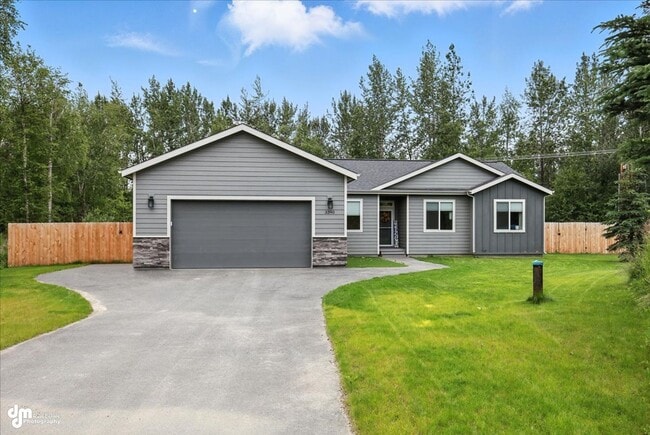 3390 Grizzly Bear Ct in Wasilla, AK - Foto de edificio - Building Photo