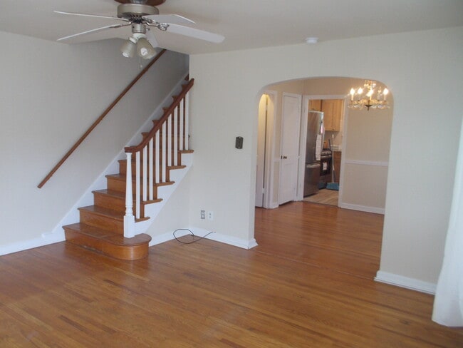 216 Bailey Rd in Bryn Mawr, PA - Foto de edificio - Building Photo