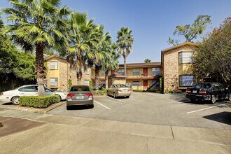 Marshall in Houston, TX - Building Photo - Building Photo