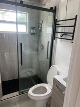 5620 SW 38th St in Davie, FL - Building Photo - Building Photo