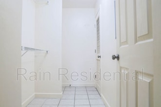 656 Water St in Biloxi, MS - Building Photo - Building Photo