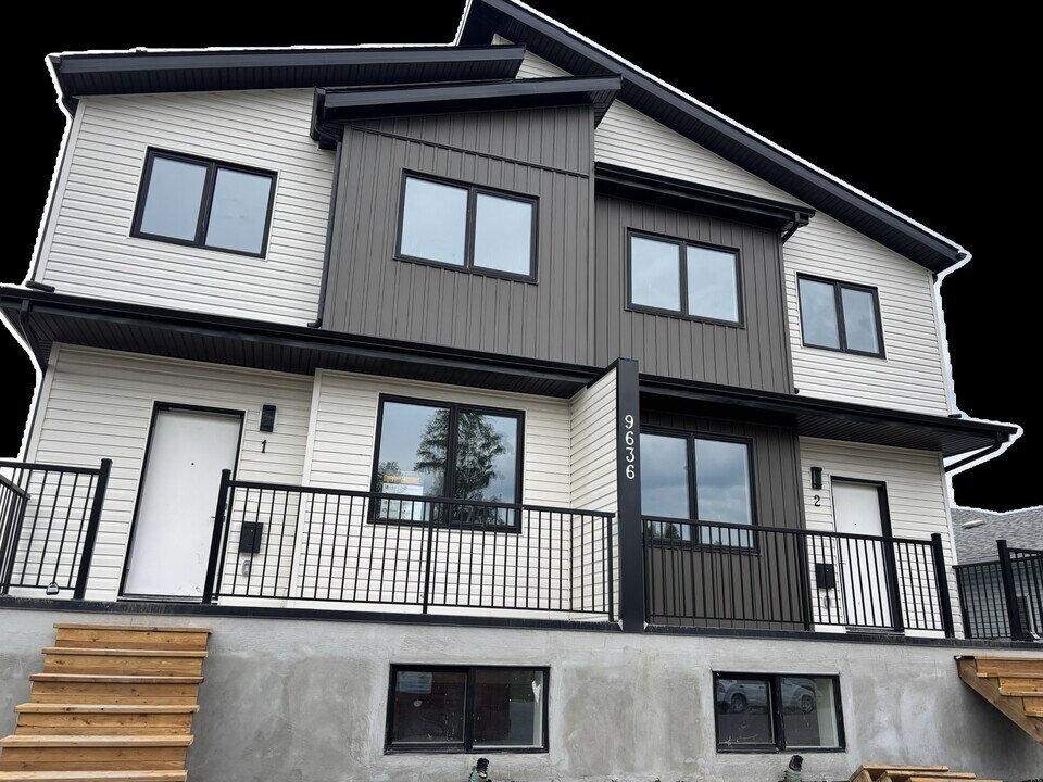 9636-9160 160 St NW in Edmonton, AB - Building Photo