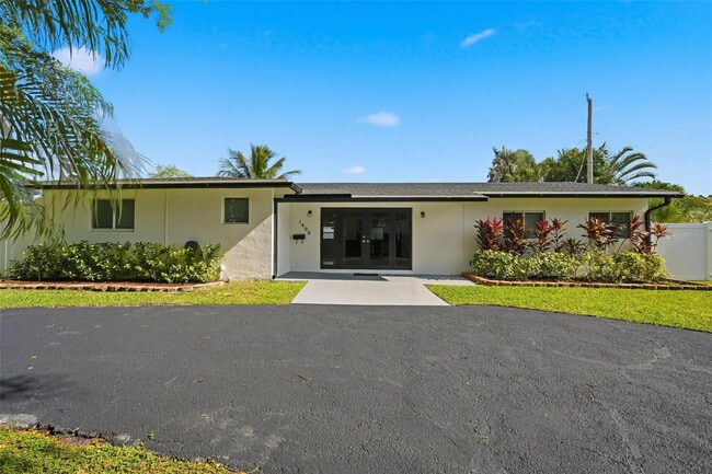 1400 SE 8th Ave in Deerfield Beach, FL - Building Photo - Building Photo