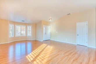 679 Apricot Ct in Los Banos, CA - Building Photo - Building Photo