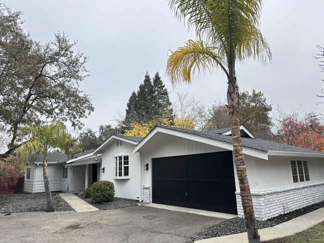 2610 Walnut Blvd in Walnut Creek, CA - Building Photo - Building Photo