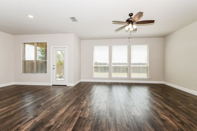 924 Honey Locust Dr in Rockwall, TX - Building Photo - Building Photo