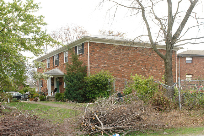 3408 Prestwood Dr in Louisville, KY - Building Photo - Building Photo