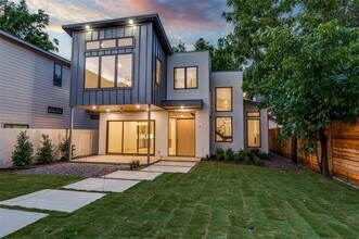 8802 Diceman Dr in Dallas, TX - Foto de edificio - Building Photo